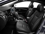  Front seats from Drivers Side photo